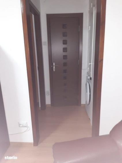 Apartament cu 2 camere semidecomandat în Berceni