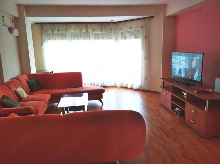 Apartament cu 3 camere decomandat în Aradului