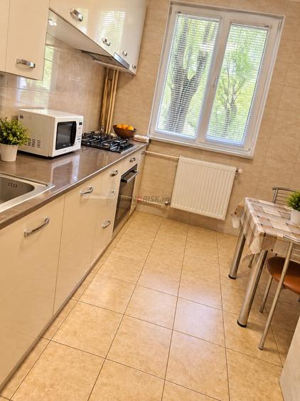 Apartament cu 3 camere decomandat, mobilat în Drumul Taberei
