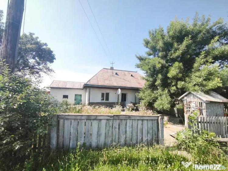 Casă cu 3 camere cu Teren 900 Mp în Dănila