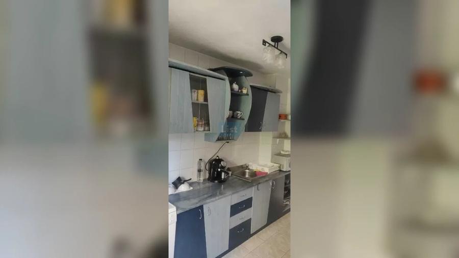 Apartament cu 4 camere decomandat, mobilat în Între Lacuri