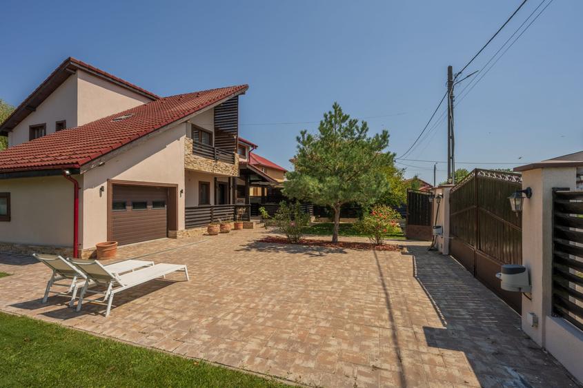 Casă individuală cu 4 camere cu Piscina în Domnești