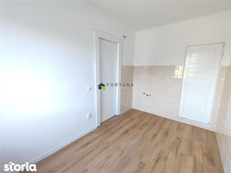 Casa singur in curte - Florilor - 5