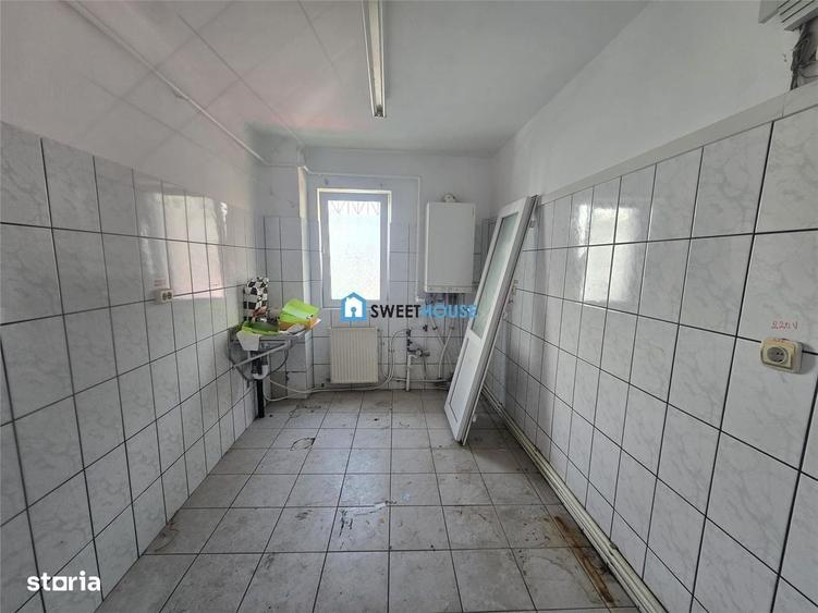 Spațiu comercial, de 80 mp, în Central