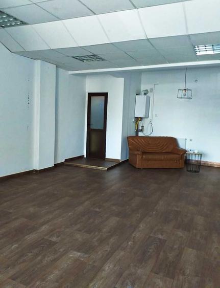 Spațiu comercial, de 50 mp, în Central
