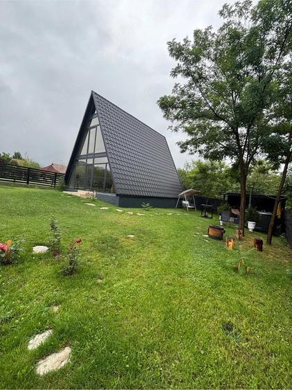 Casă cu 4 camere cu Teren 300 Mp în Novaci
