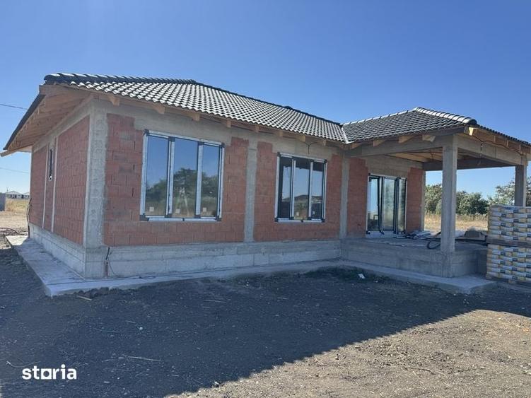 Casă cu 3 camere cu Teren 100 Mp în Sântandrei