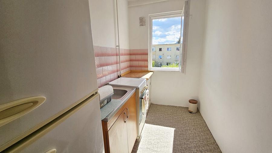 Apartament cu 2 camere semidecomandat în Astra