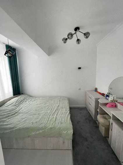 Apartament cu 2 camere decomandat în Florilor
