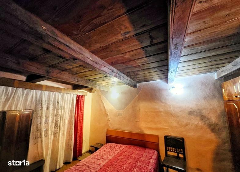 Casă cu 4 camere cu Teren 10486 Mp în Ierșnic