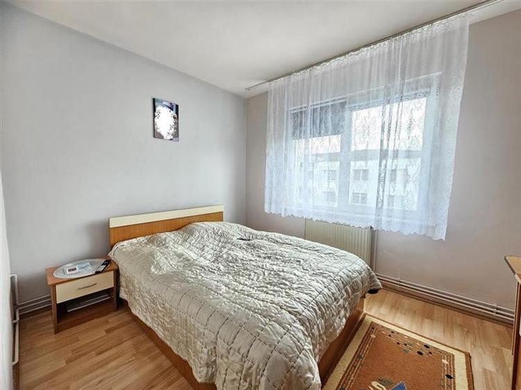 Apartament cu 3 camere decomandat, mobilat în Tudor Vladimirescu