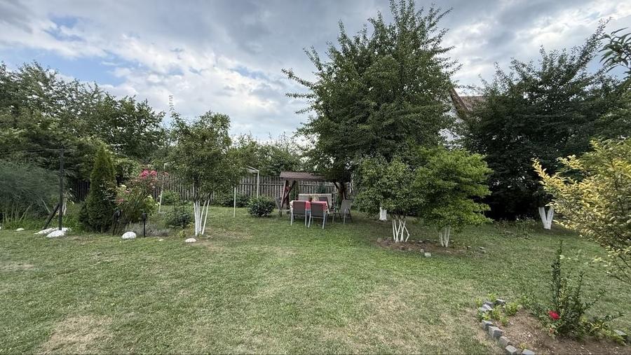 Casă cu 4 camere în Valea Oprii