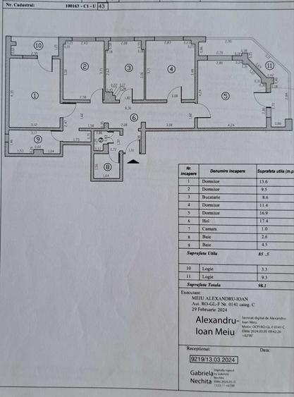 Apartament cu 4 camere decomandat în Central