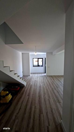 Casă cu 4 camere cu Teren 250 Mp în Central