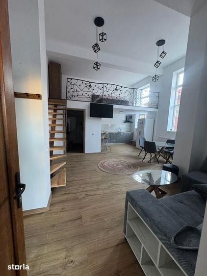 Apartament cu 2 camere decomandat, mobilat în Central