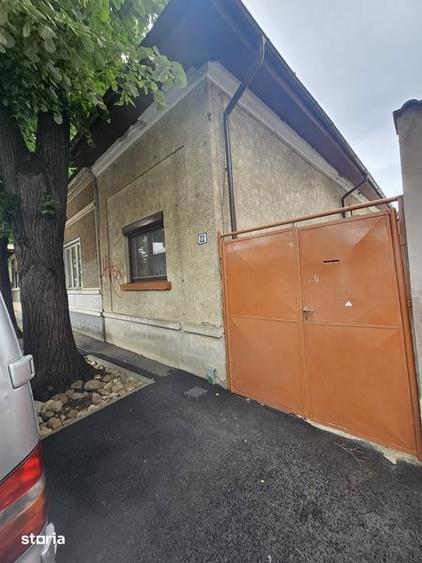 Casă cu 3 camere cu Teren 185 Mp în Gara de Nord