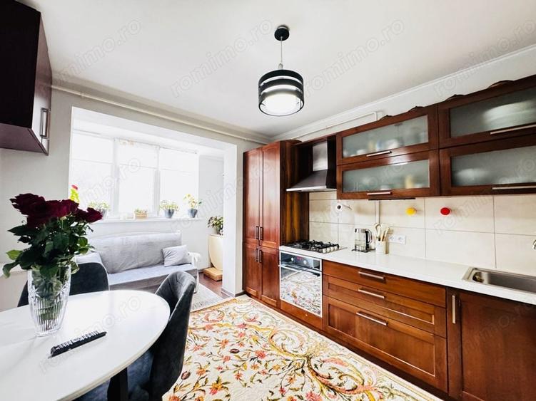 Apartament cu 2 camere decomandat în Costin Georgian