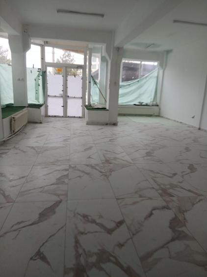 Spațiu comercial, de 126 mp, în Onești