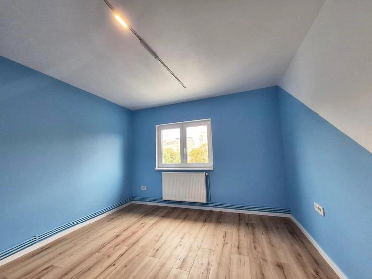 Apartament cu 3 camere decomandat în Canta