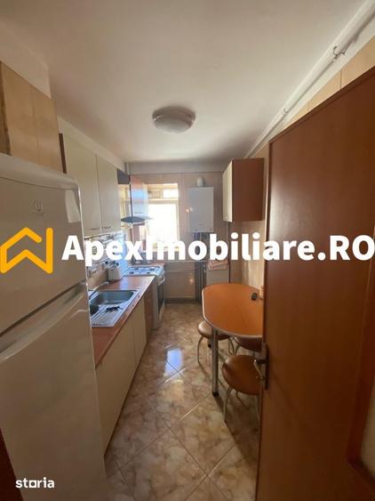 Apartament cu 3 camere decomandat, mobilat în Andronache