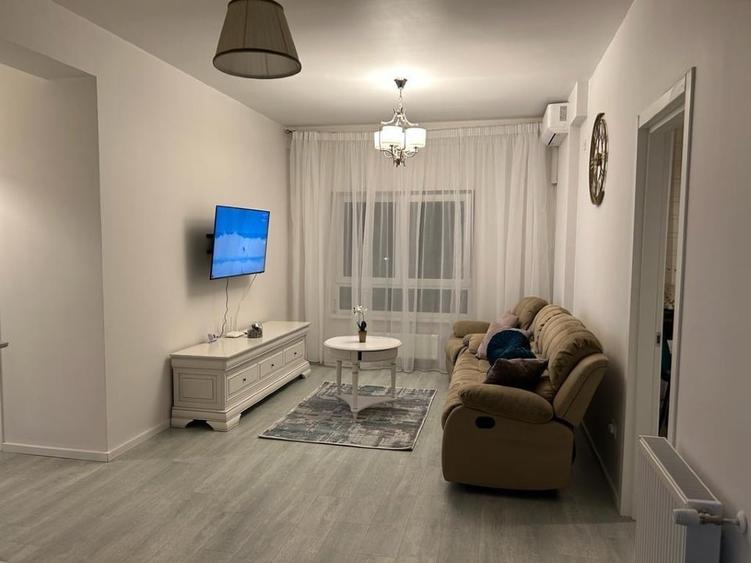 Apartament cu 3 camere decomandat, mobilat în Central