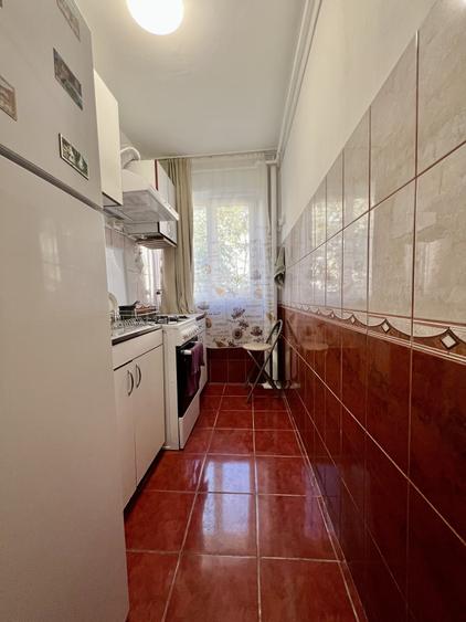 Apartament cu 3 camere semidecomandat, mobilat în Șagului