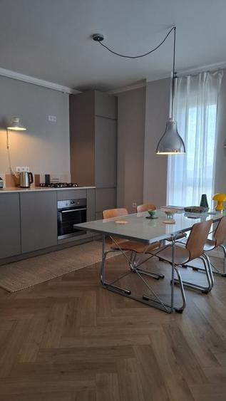 Apartament cu 2 camere decomandat în Florești