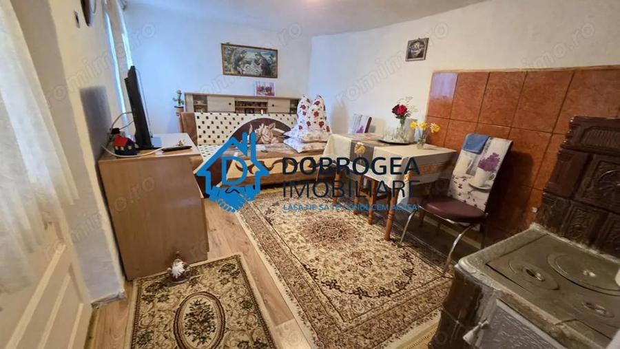 Casă cu 3 camere cu Teren 1975 Mp în Păcii