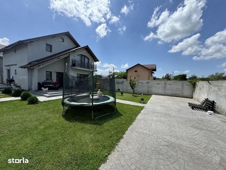 Casă cu 4 camere în Bâlta