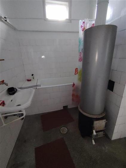 Duplex cu 2 camere cu Canalizare în Est