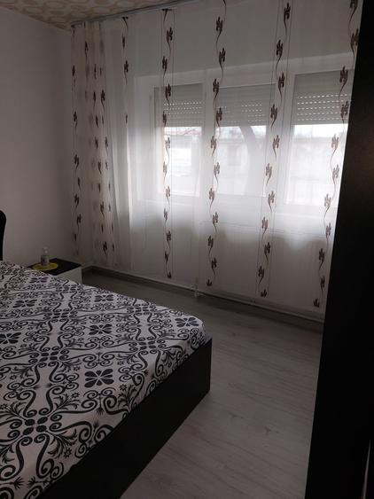 Apartament cu 3 camere decomandat în Eminescu