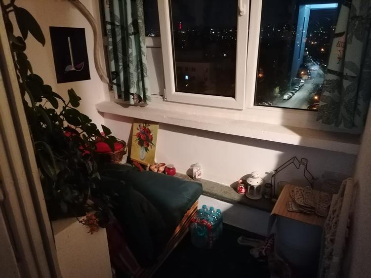 Garsonieră semidecomandată în Titan
