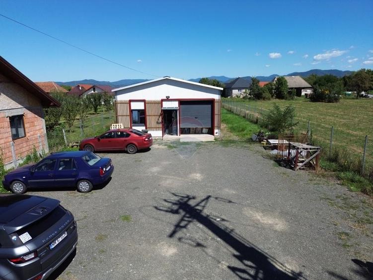 Spațiu industrial, de 150 mp, în Lăpușel