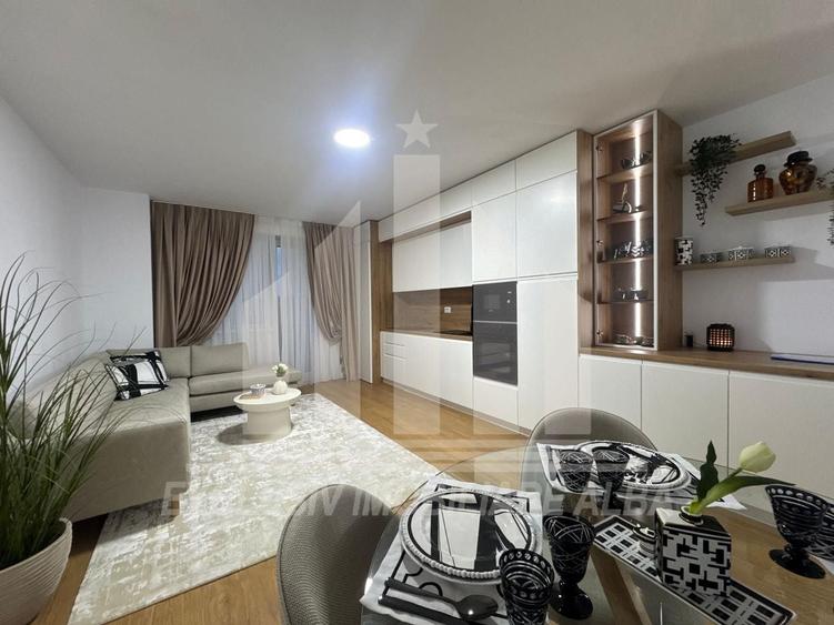 Apartament cu 3 camere decomandat, mobilat în Ampoi 3