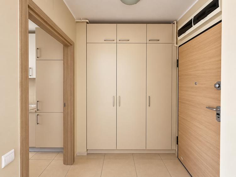 Apartament cu 2 camere semidecomandat în Băneasa