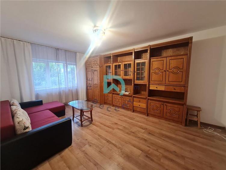 Apartament cu 2 camere decomandat, mobilat în Noua