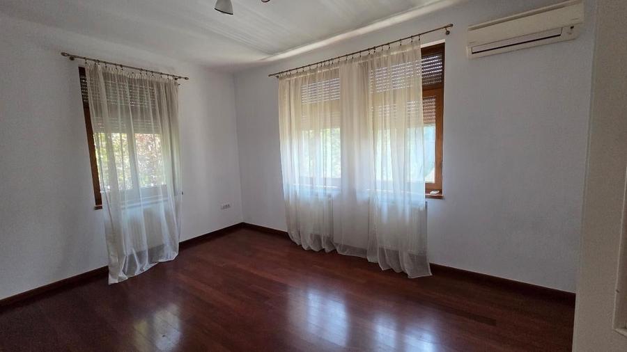 Apartament cu 4 camere decomandat, mobilat în Dorobanți
