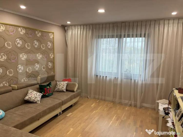 Apartament cu 3 camere decomandat în Lunei