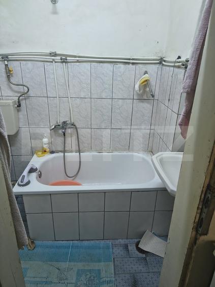 Casă individuală cu 3 camere cu Canalizare în Central