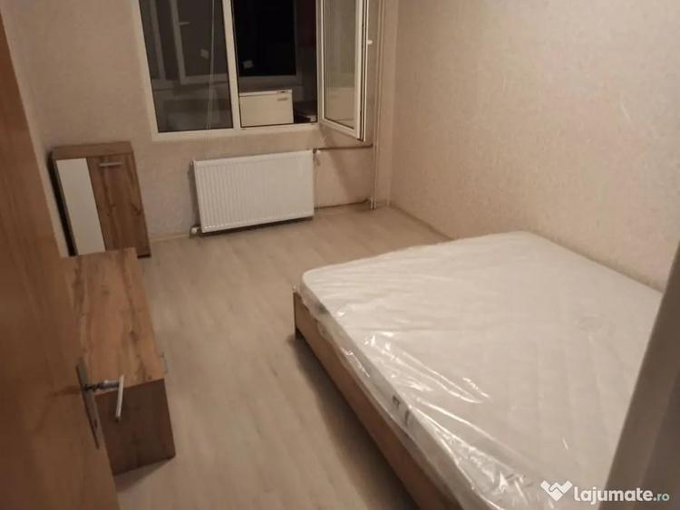 Apartament cu 4 camere decomandat în Gorjului