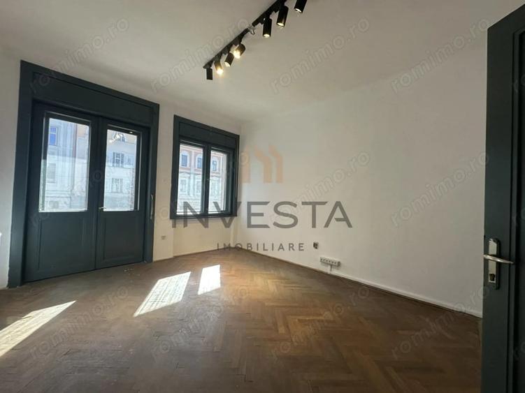 Apartament cu 4 camere decomandat în Ultracentral