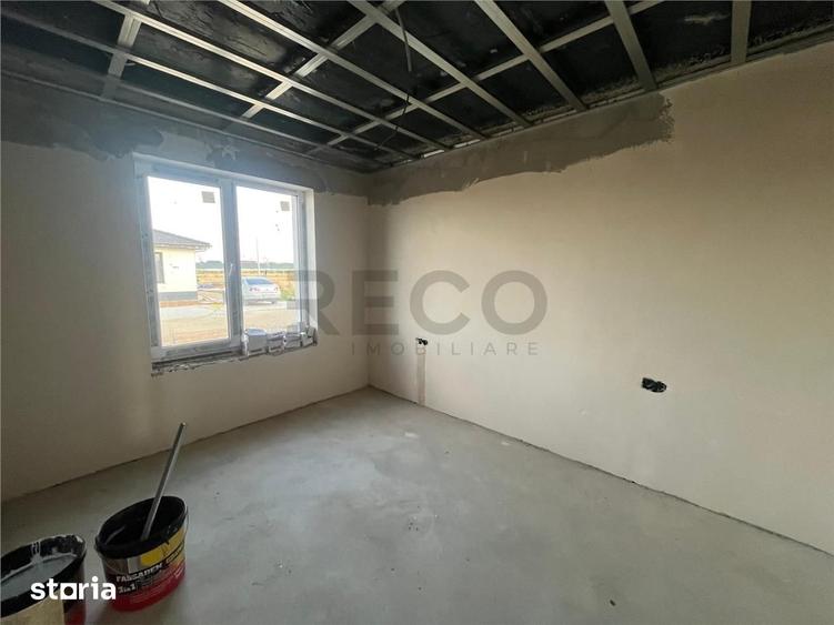 Casă cu 3 camere cu Teren 500 Mp în Sânmartin