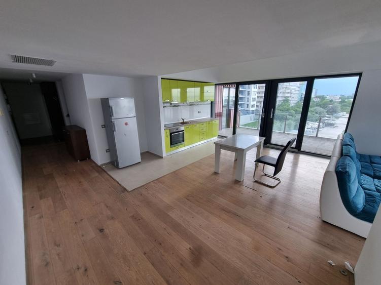 Apartament cu 2 camere decomandat în Faleza Nord