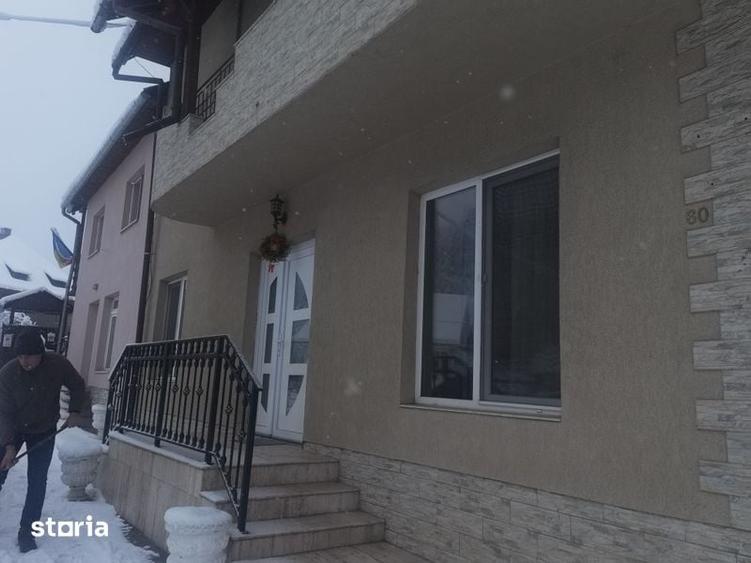 Casă cu 4 camere cu Teren 150 Mp în Central