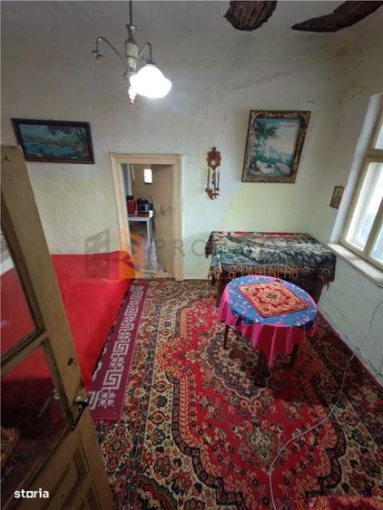 Casă cu 4 camere semidecomandat în Băceni