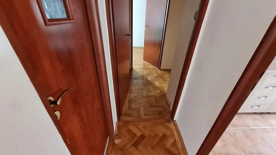 Apartament cu 3 camere decomandat în Griviței