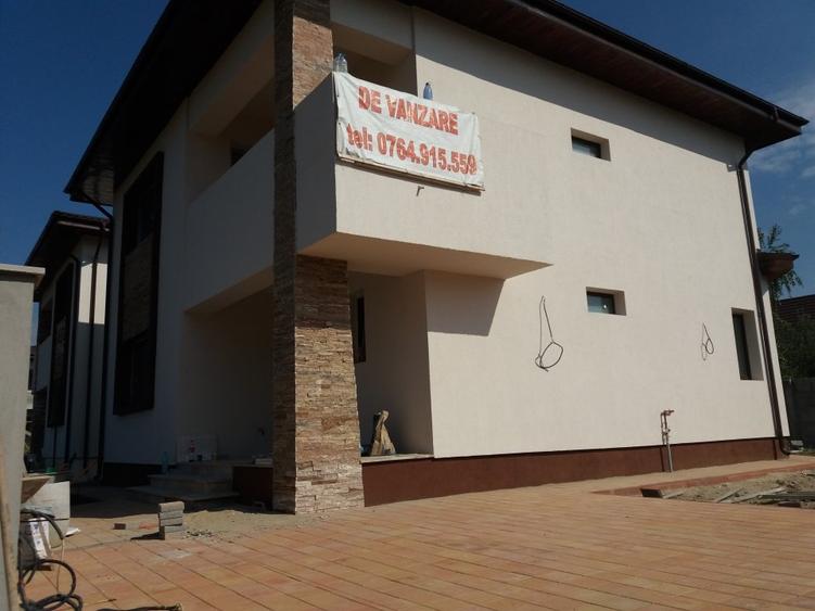 Casă individuală cu 5 camere cu Teren 650 Mp în Odăi