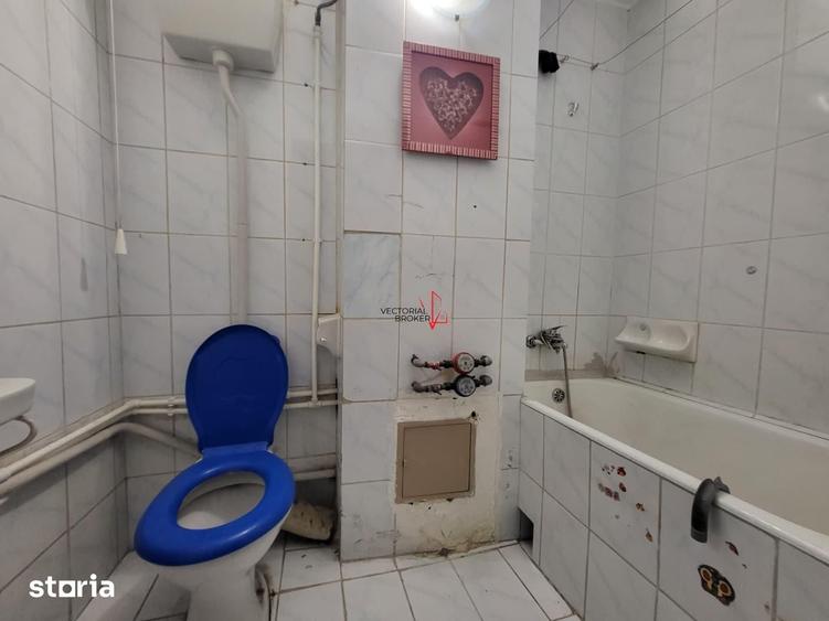 Garsonieră decomandată în Titan — fotografia 1