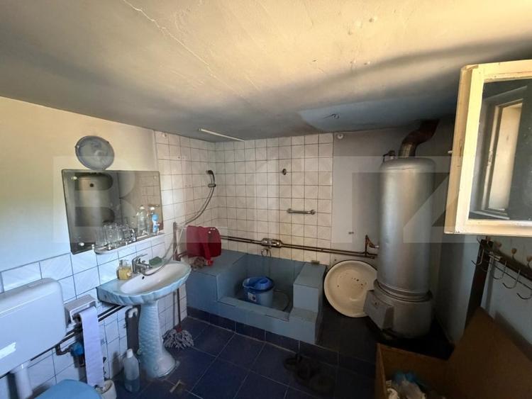 Casă individuală cu 2 camere cu Teren 2235 Mp în Brad
