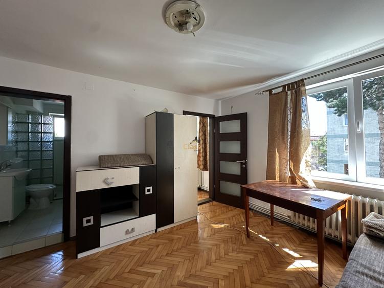 Apartament cu 2 camere semidecomandat, mobilat în Gheorgheni